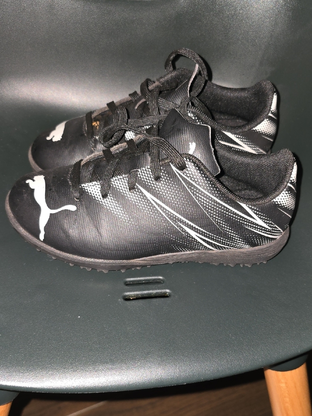 Puma Black & White Soccer-Style Trainers